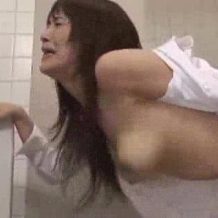 【輪姦 レイプ動画】学校のマドンナ女教師を男子トイレで精液タンクに！