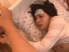 【家庭内レイプ動画】高熱を出して寝てる女の子をベッドに固定しおまんこを…