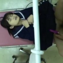 【JK】悪徳産婦人科医の記録映像流出！検診に来た女子校生を診察台の上でレイプ